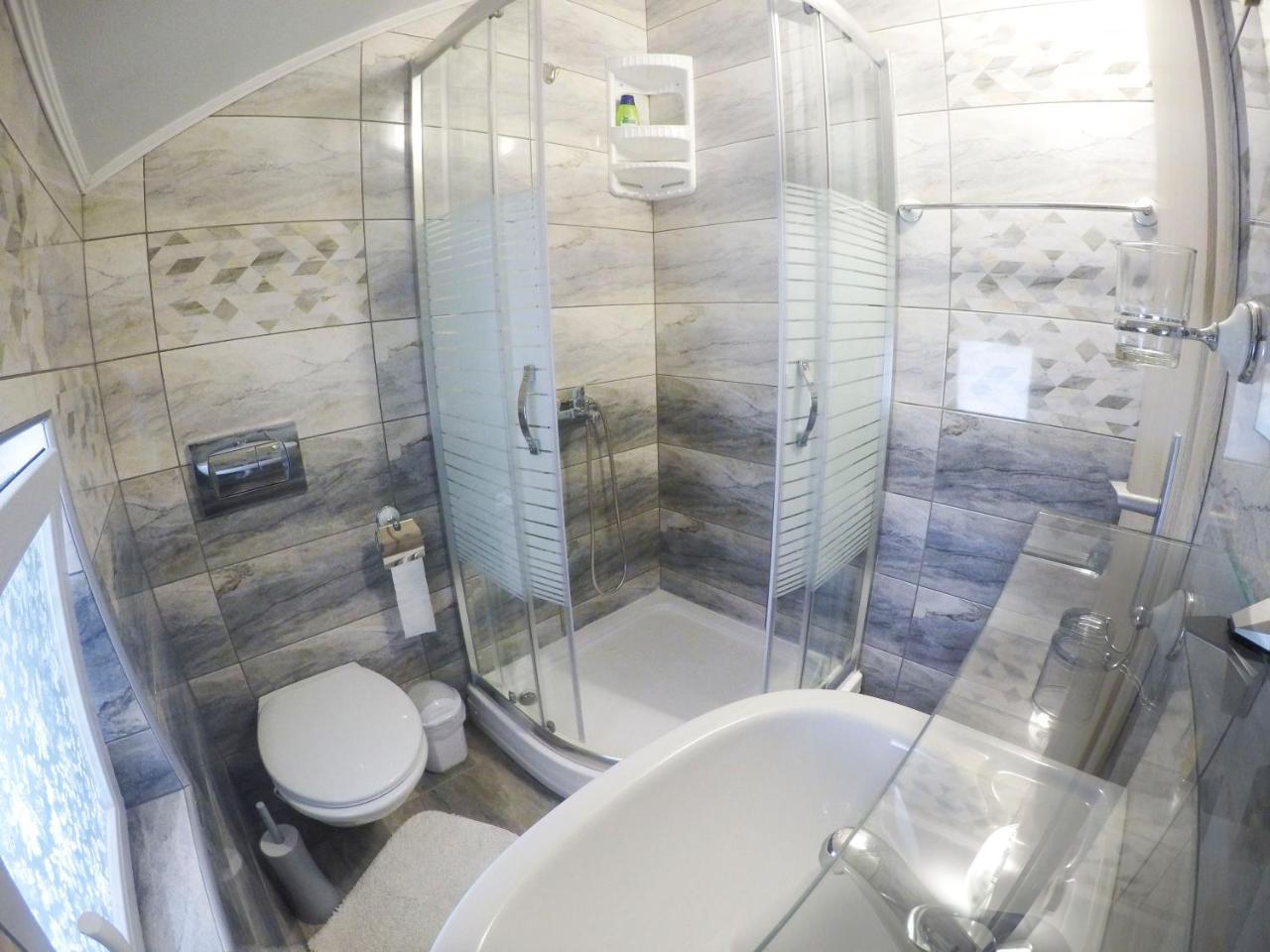 Guest House Toic Korenica Ngoại thất bức ảnh